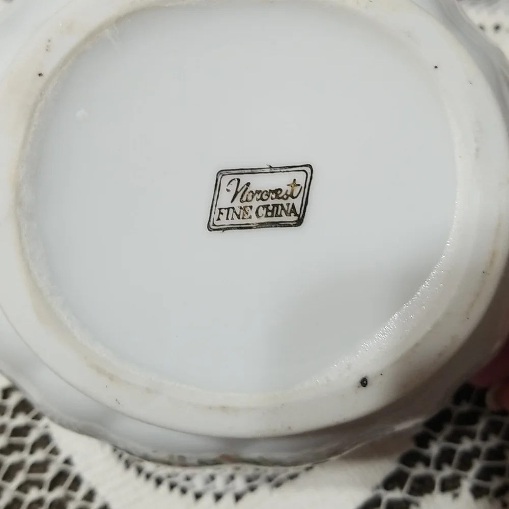 Vintage  Tea pot. - Picture 5 of 9